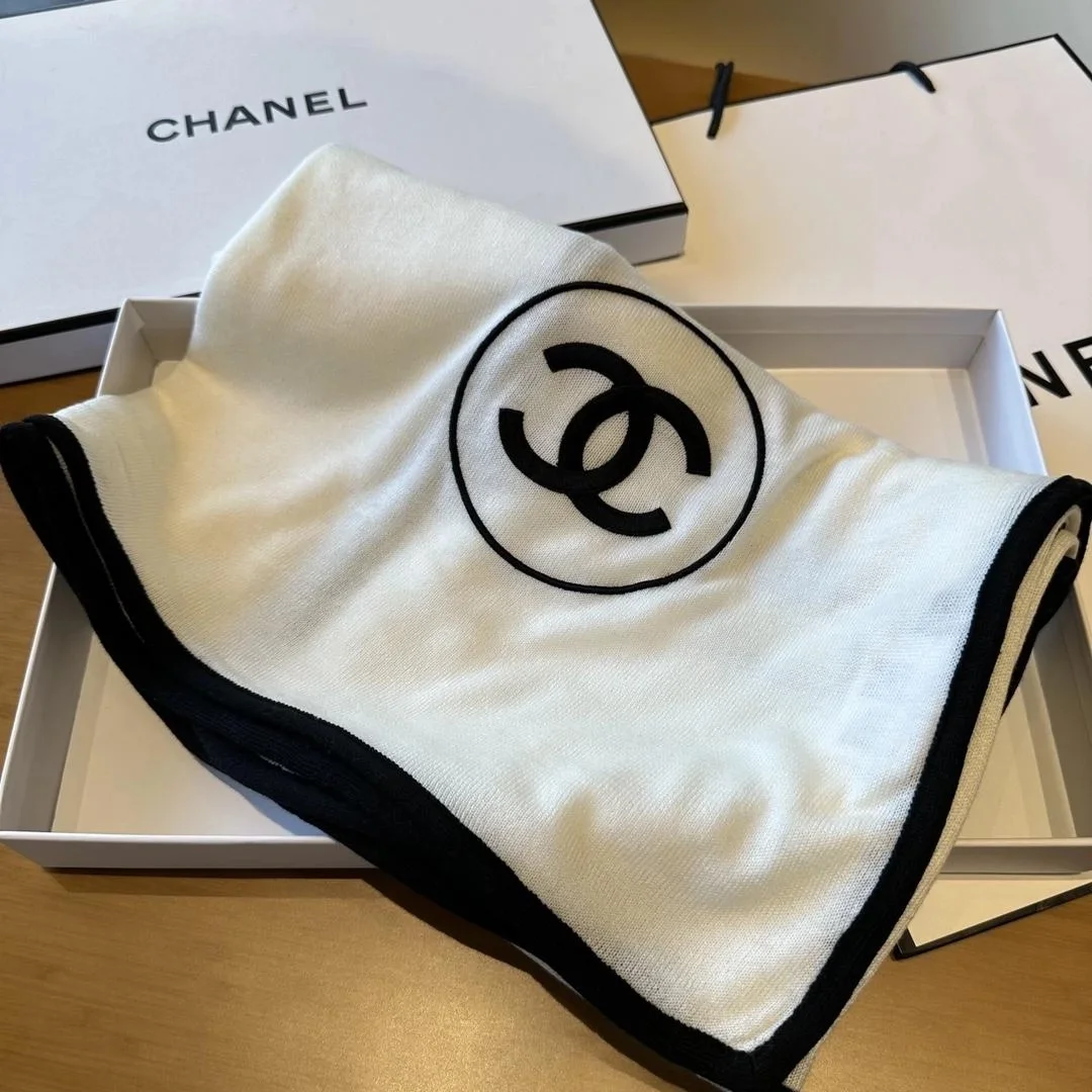 샤넬 CC로고 캐시미어 아이보리 스카프