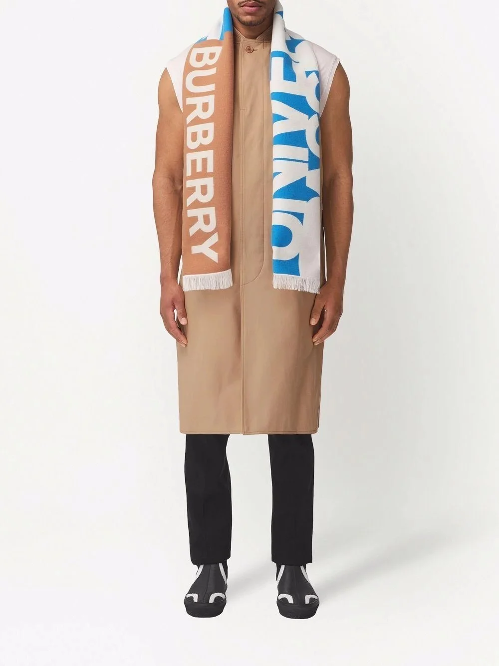 버버리 유니버셜 패스포트 스카프