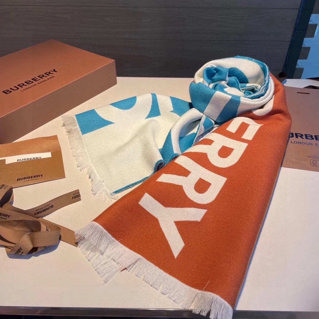 버버리 유니버셜 패스포트 스카프