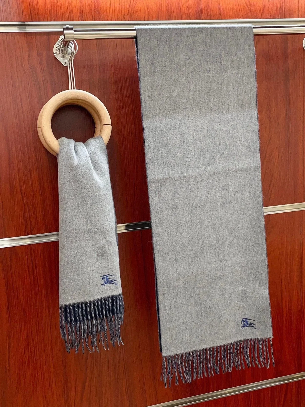 버버리 리버시블 캐시미어 그레이 블랙 스카프