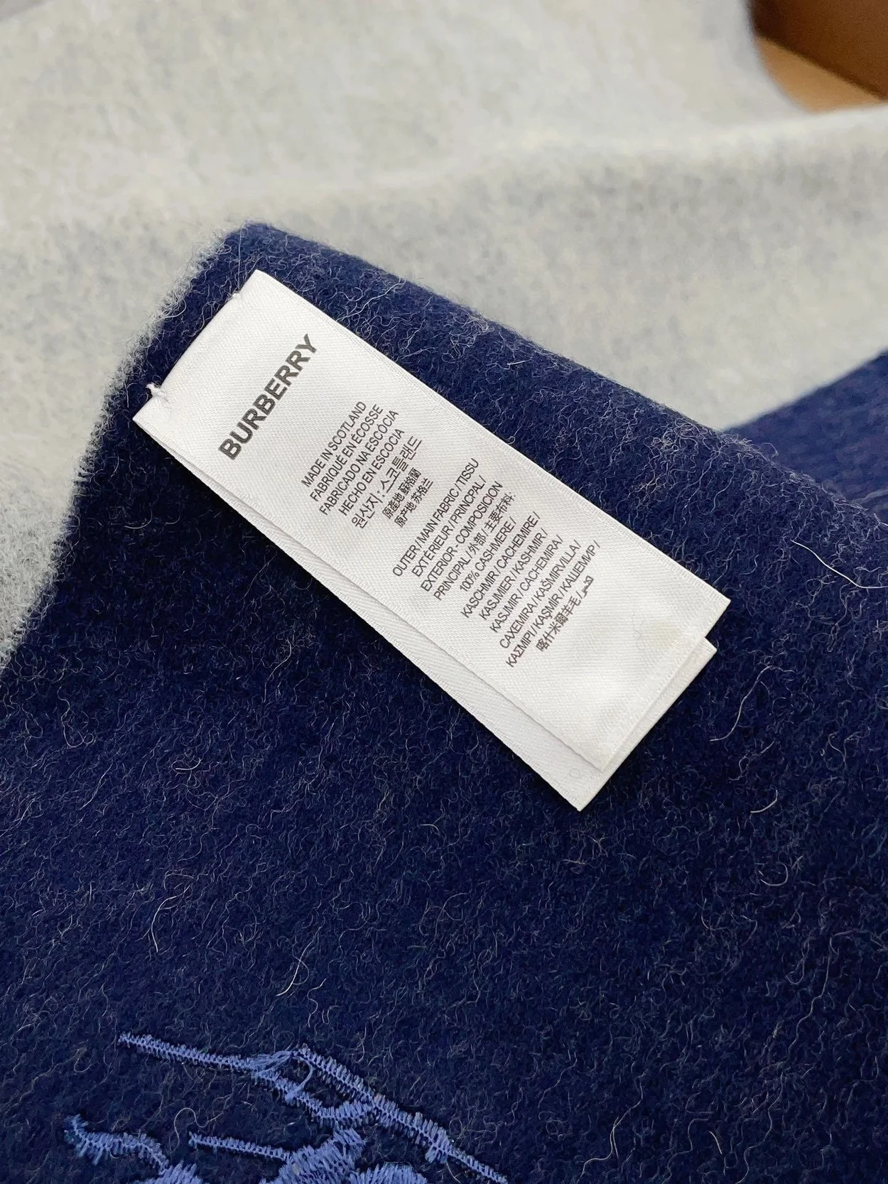 버버리 리버시블 캐시미어 그레이 블랙 스카프