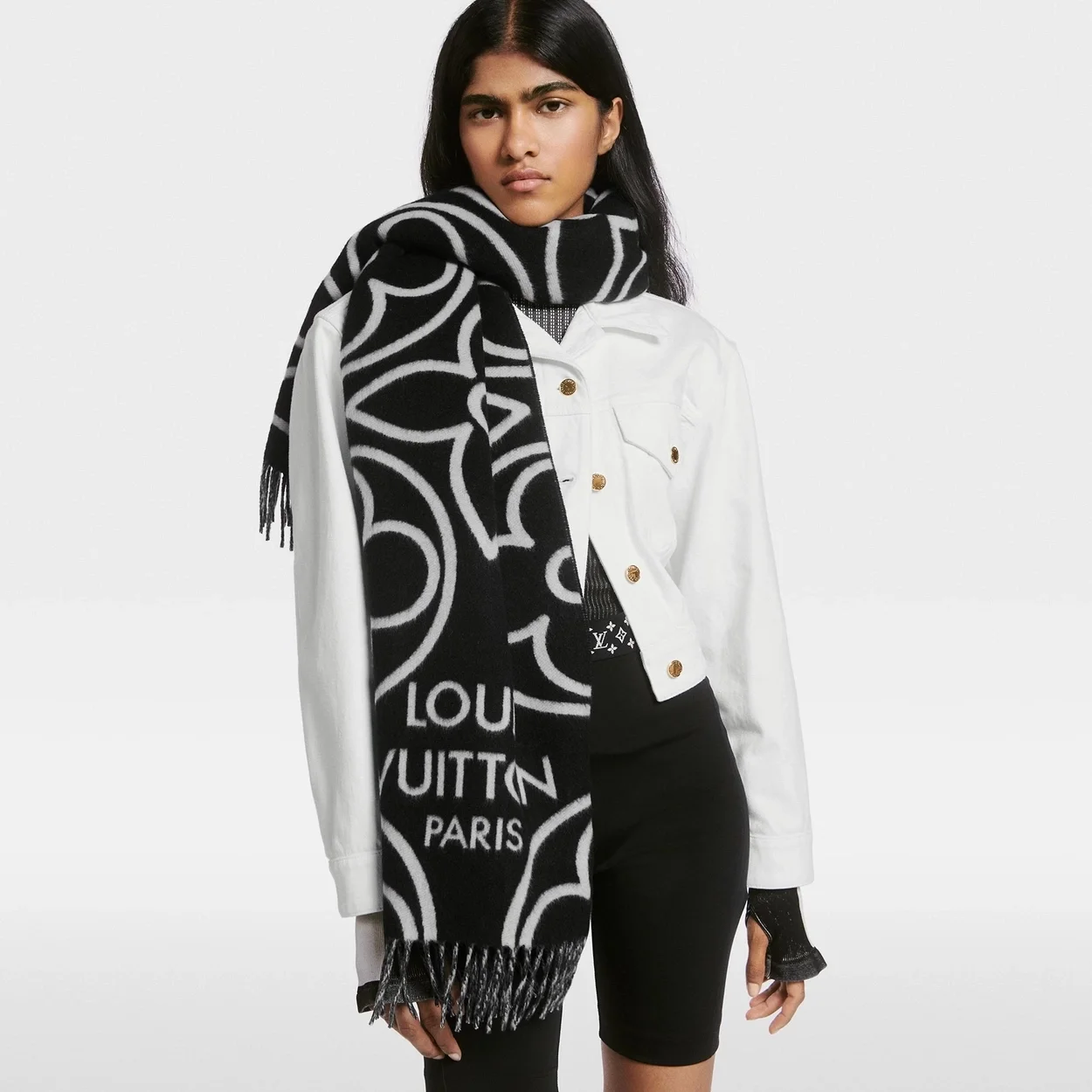 루이비통 인 블룸 블랙 스카프