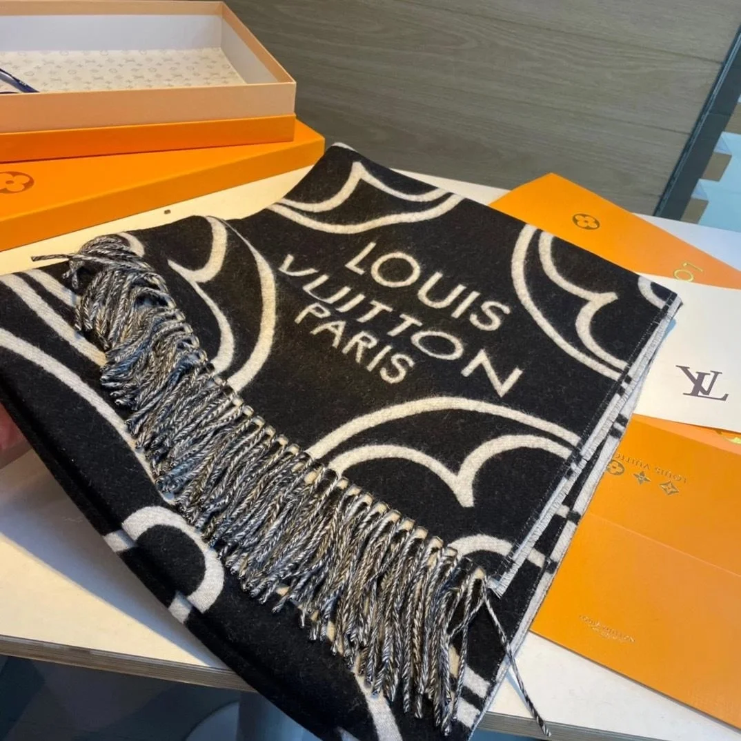 루이비통 인 블룸 블랙 스카프