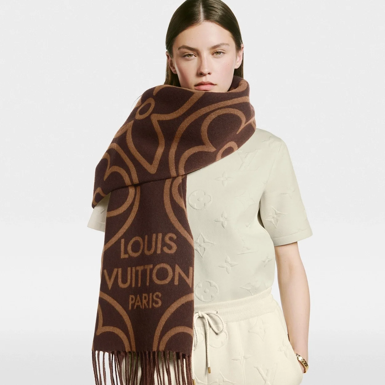 루이비통 인 블룸 브라운 스카프
