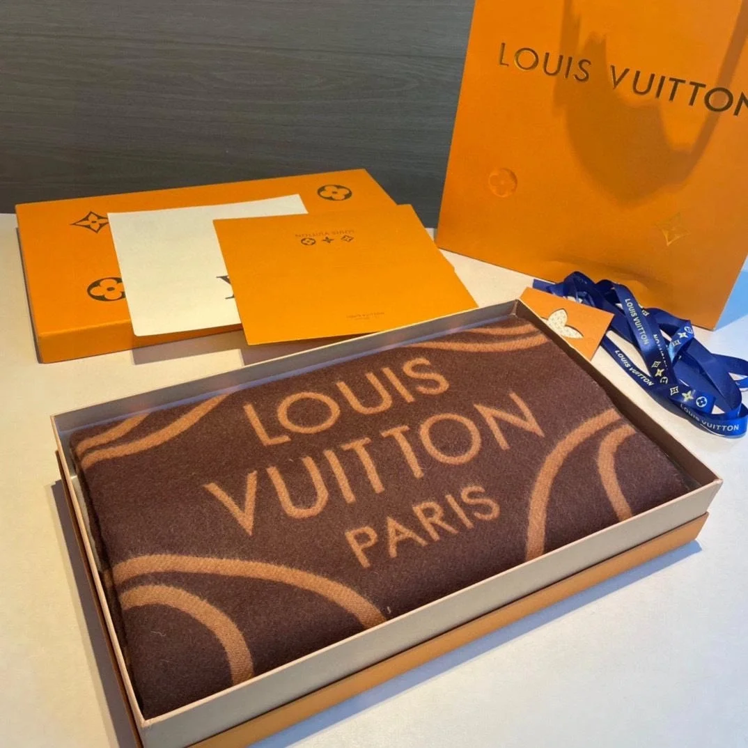 루이비통 인 블룸 브라운 스카프