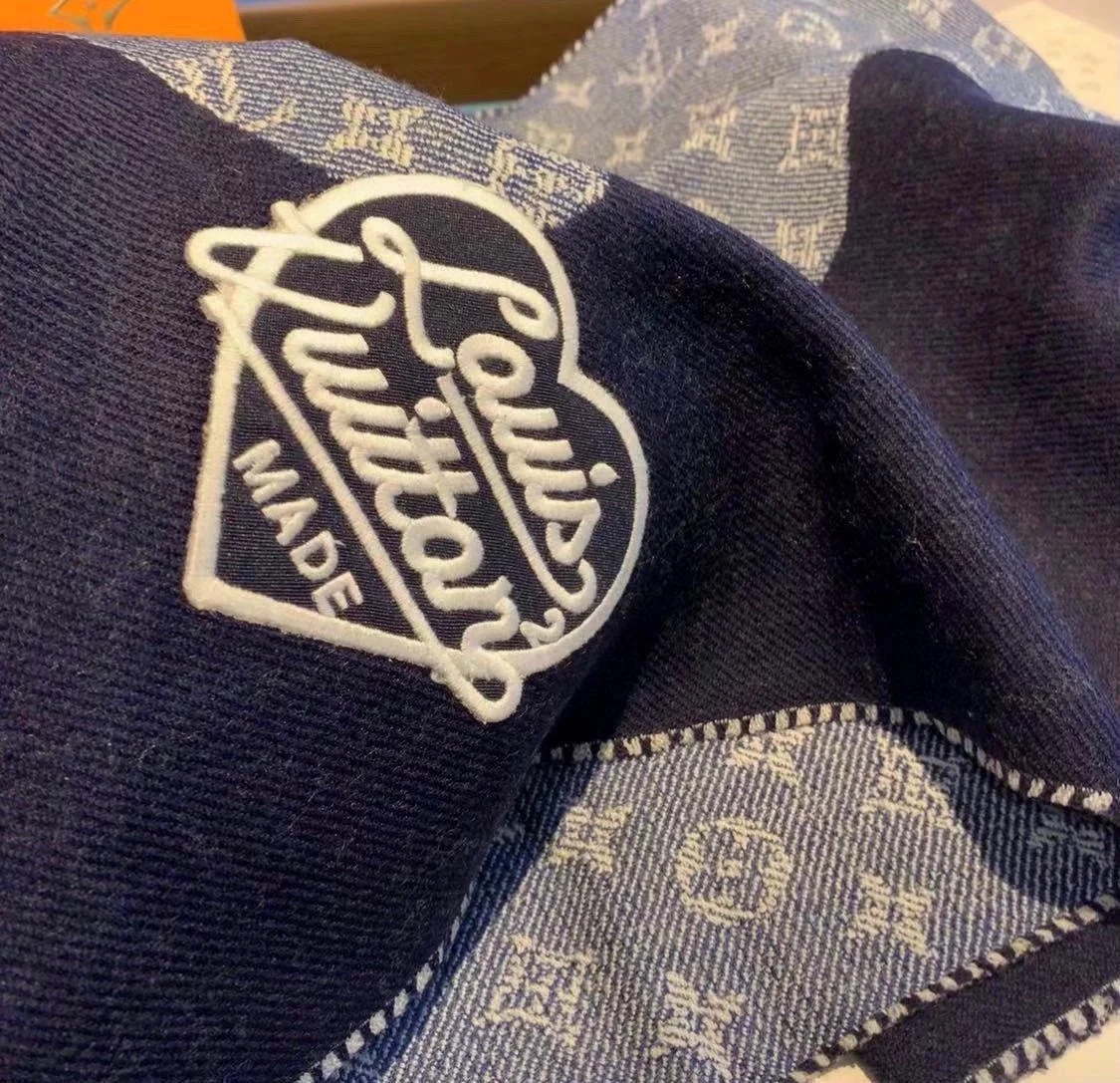 루이비통 모노그램 드립 스카프