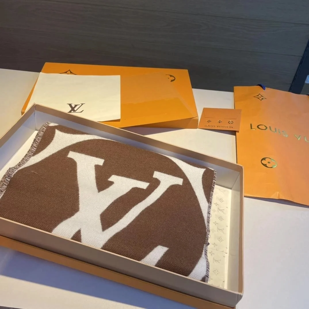 루이비통 메달리언 브라운 스카프