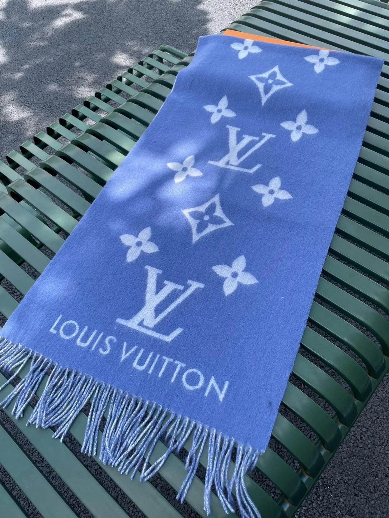 루이비통 레이캬비크 데님 블루 스카프