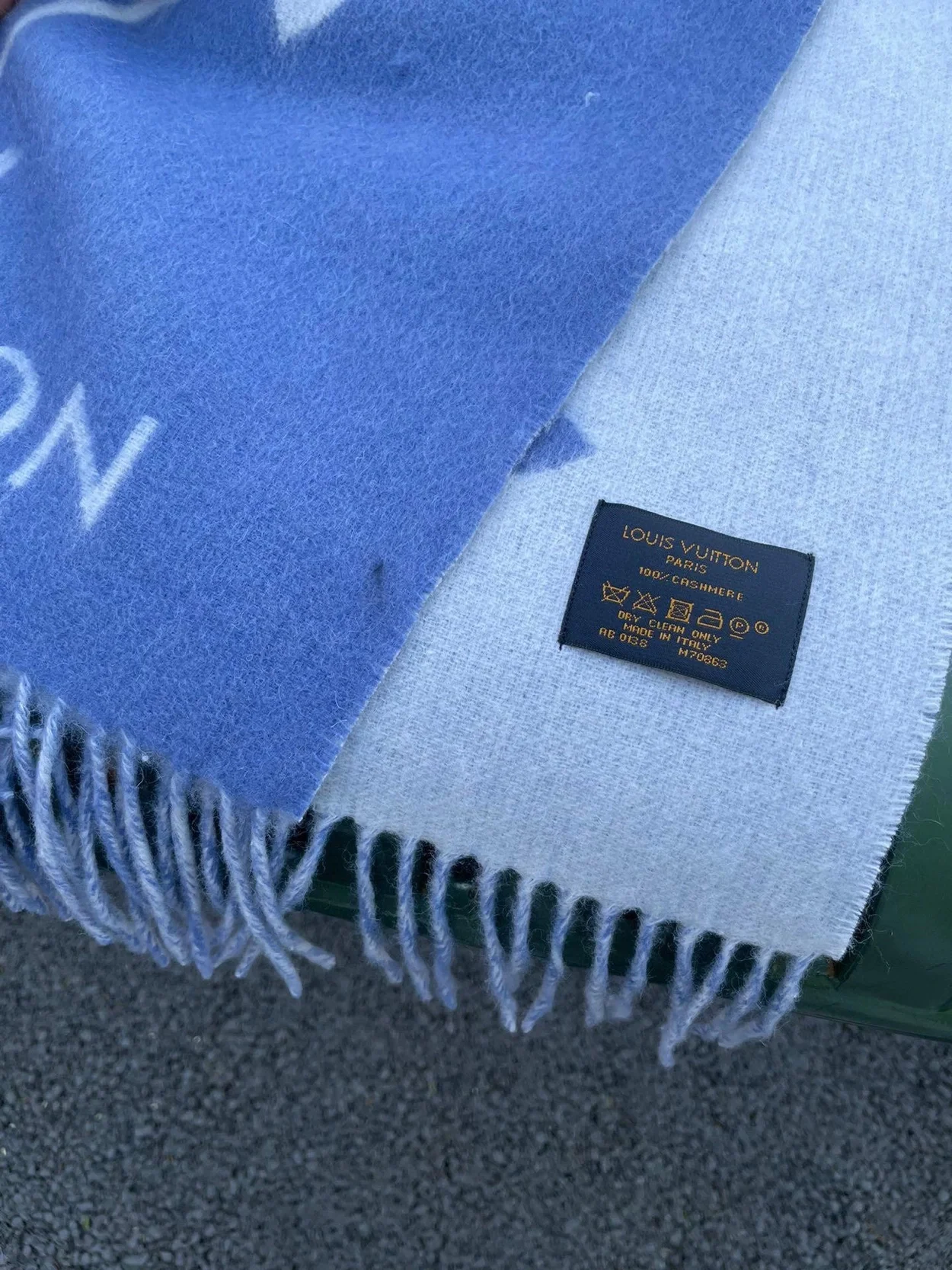 루이비통 레이캬비크 데님 블루 스카프