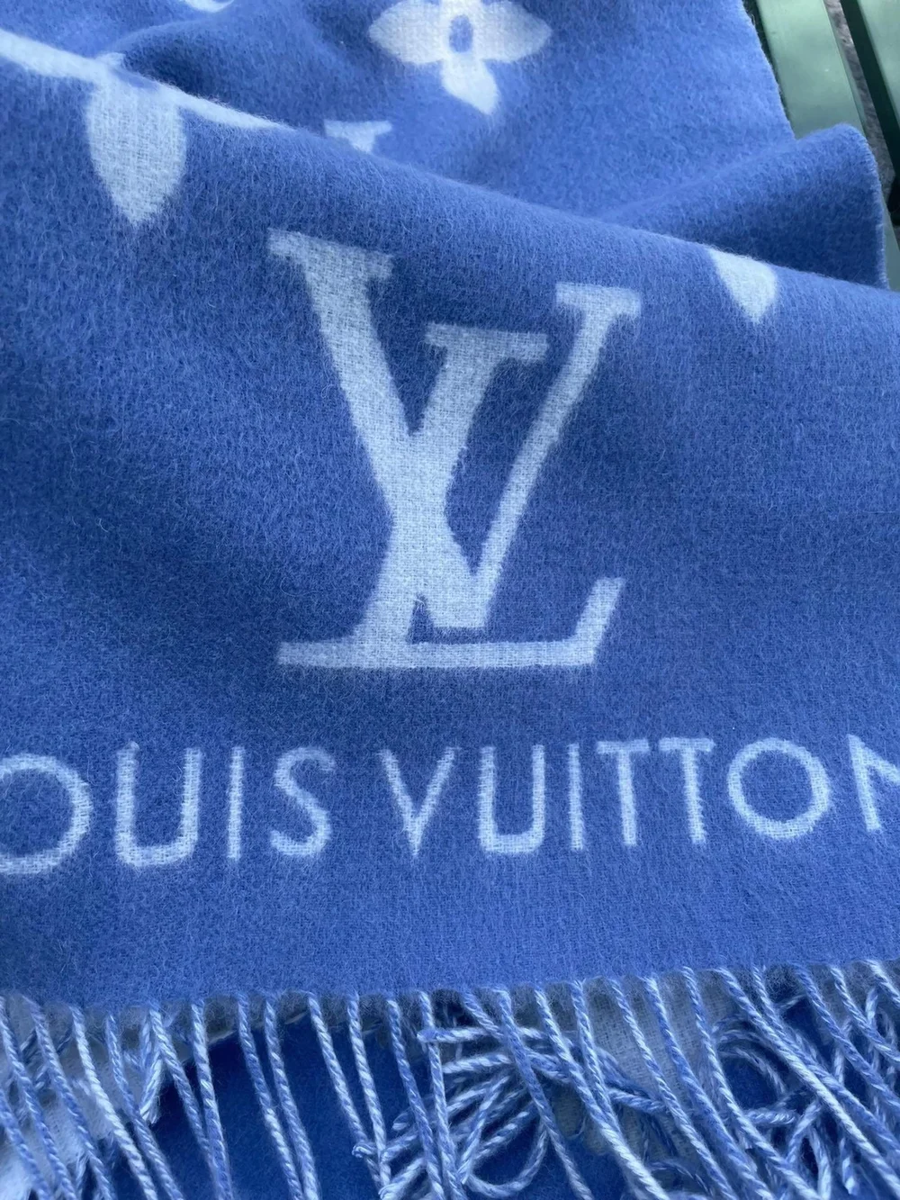 루이비통 레이캬비크 데님 블루 스카프