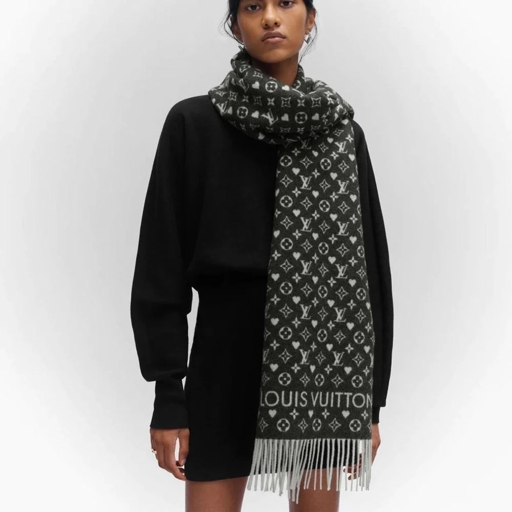 루이비통 게임 온 스카프
