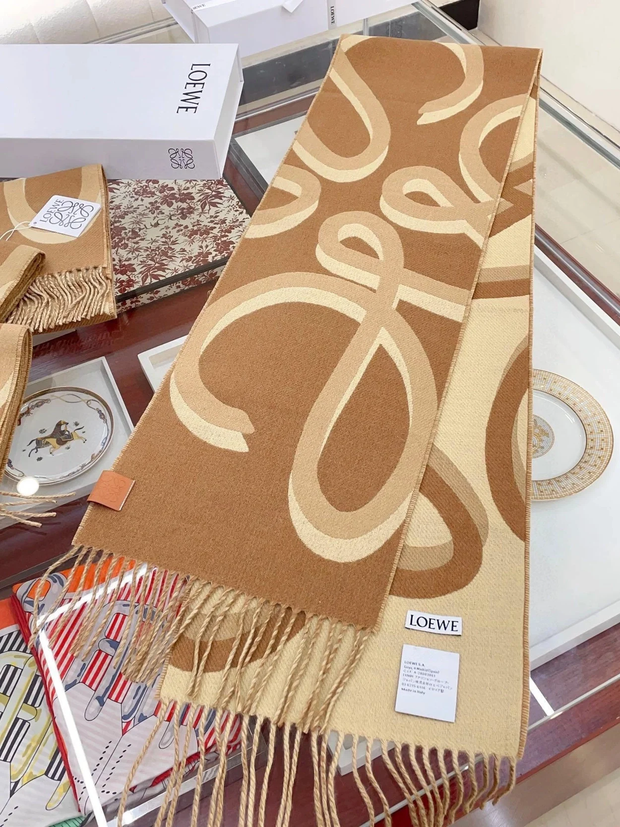 로에베 자카드 캐시미어 울 카멜 스카프