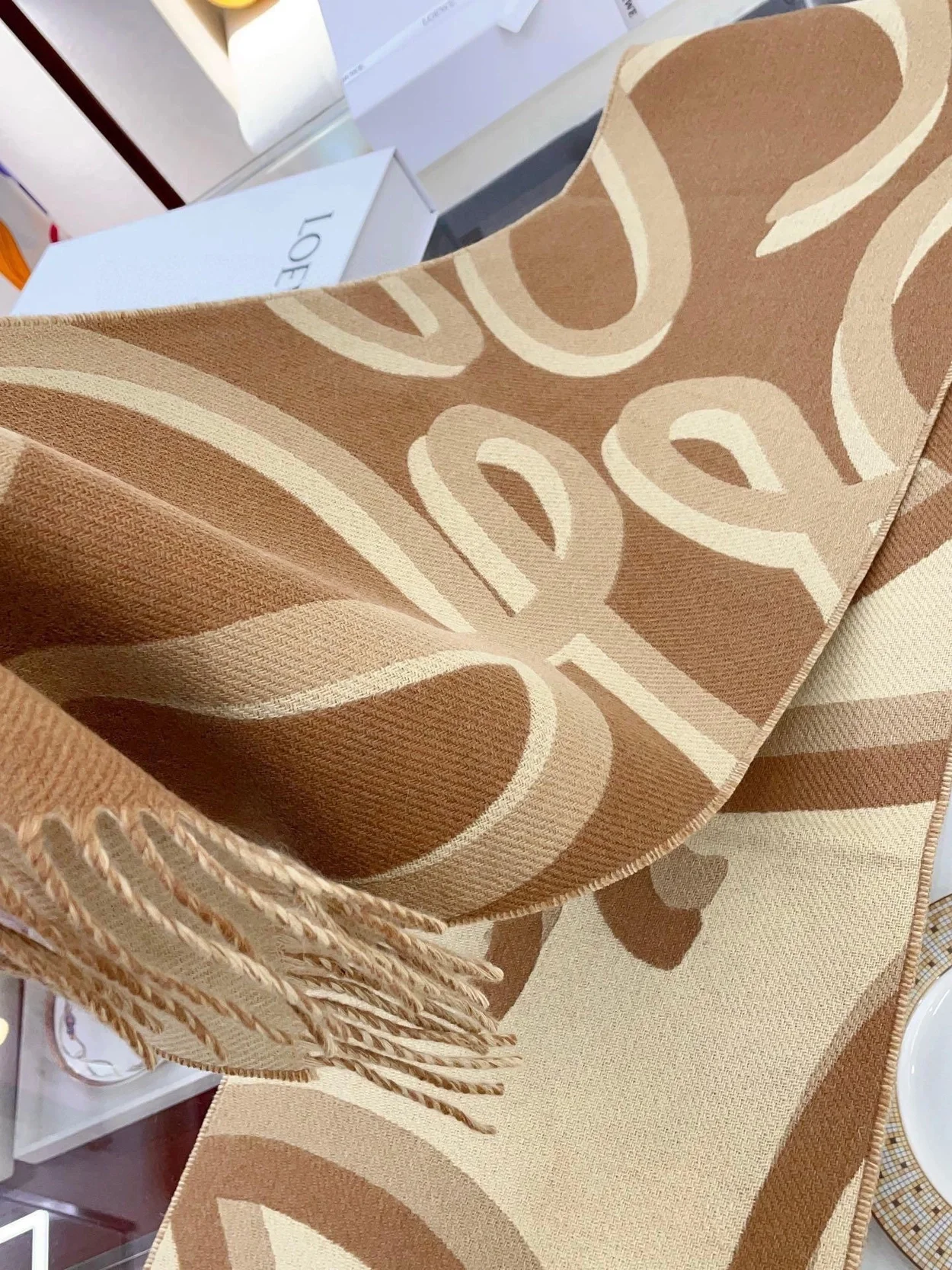 로에베 자카드 캐시미어 울 카멜 스카프