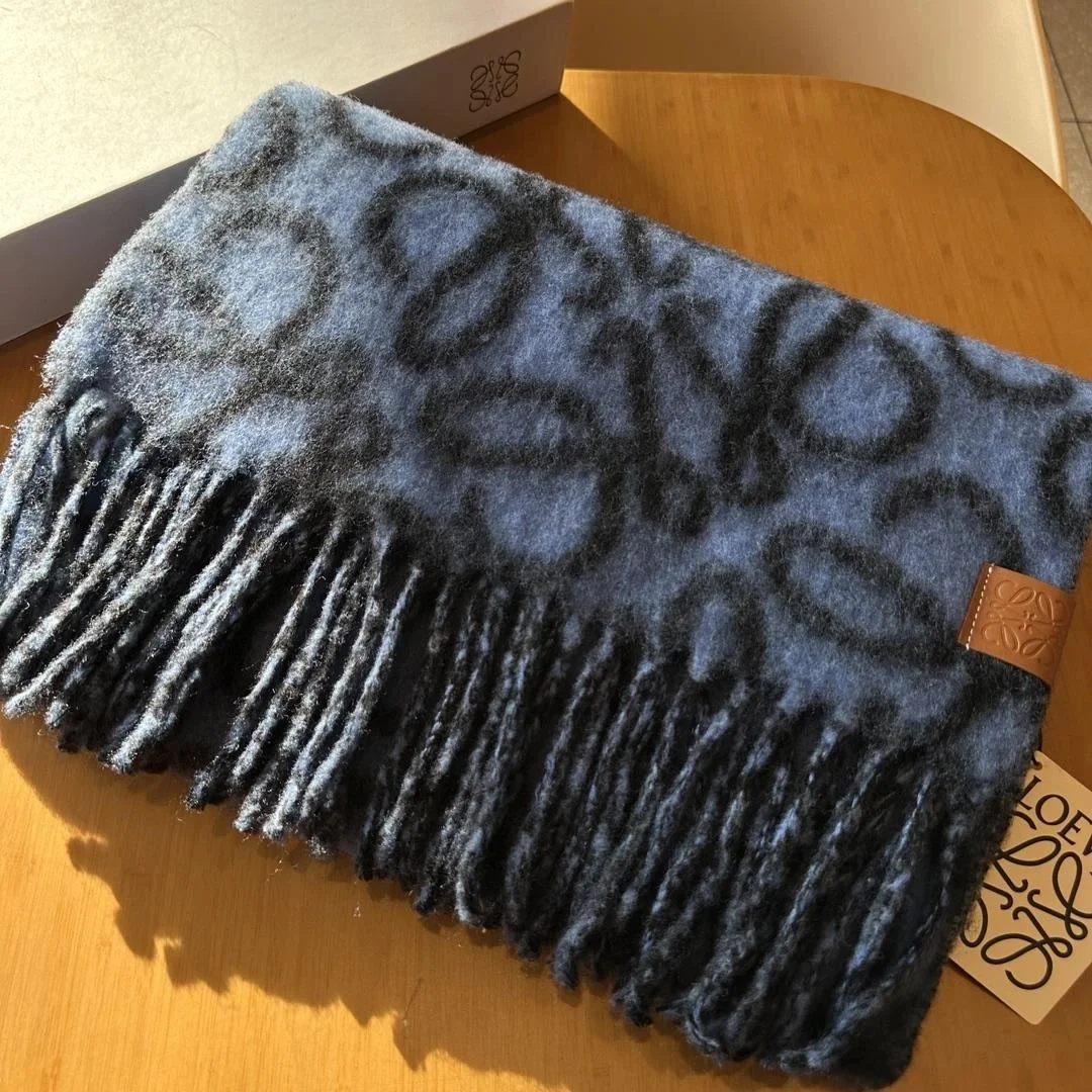 로에베 네이비 블랙 애너그램 스카프