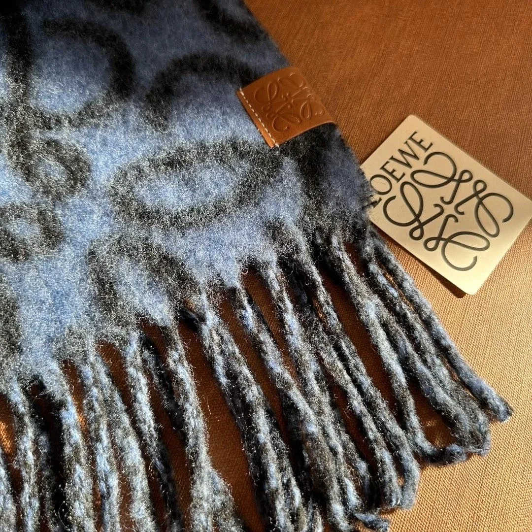 로에베 네이비 블랙 애너그램 스카프