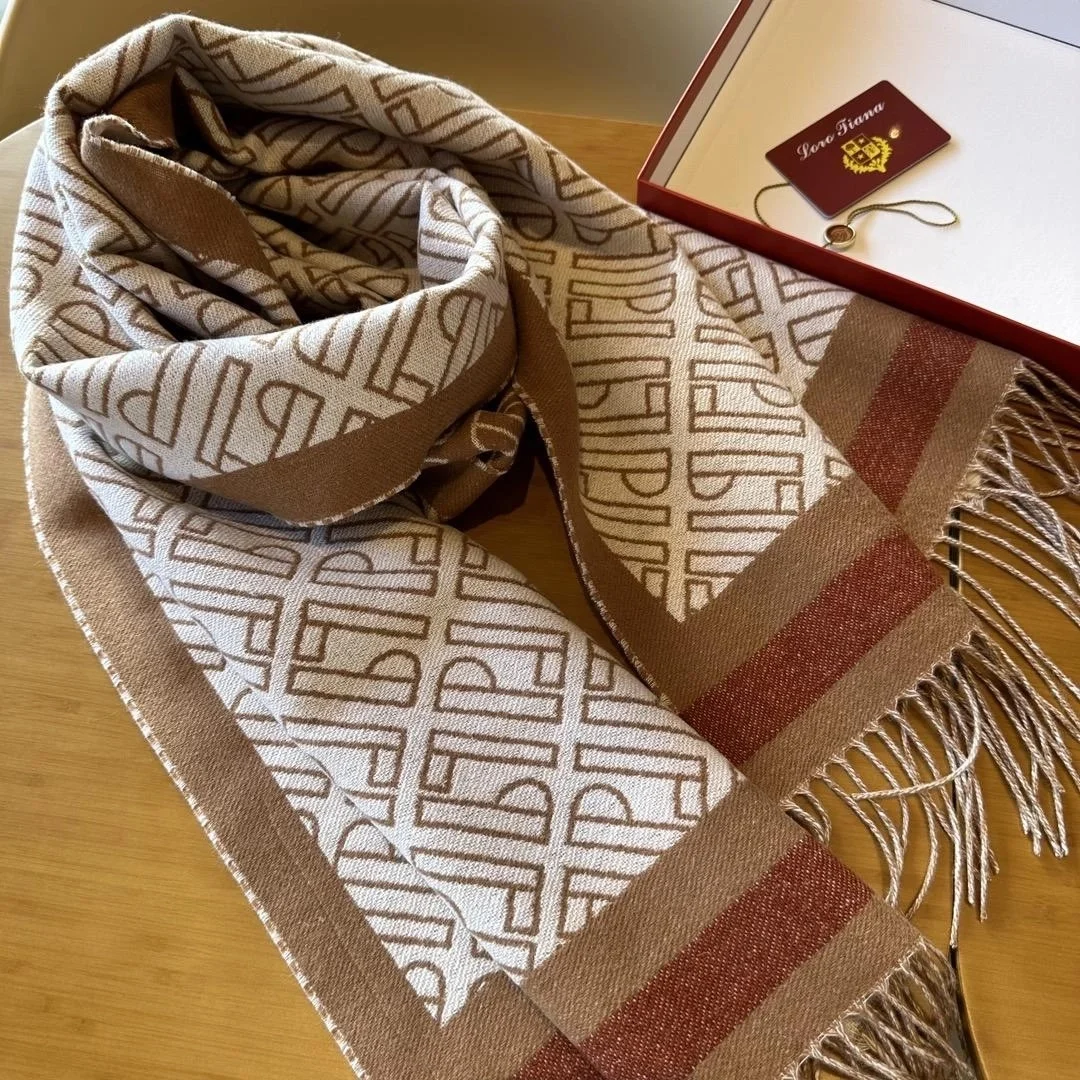 로로피아나 프린지드 로고 자카드 머플러