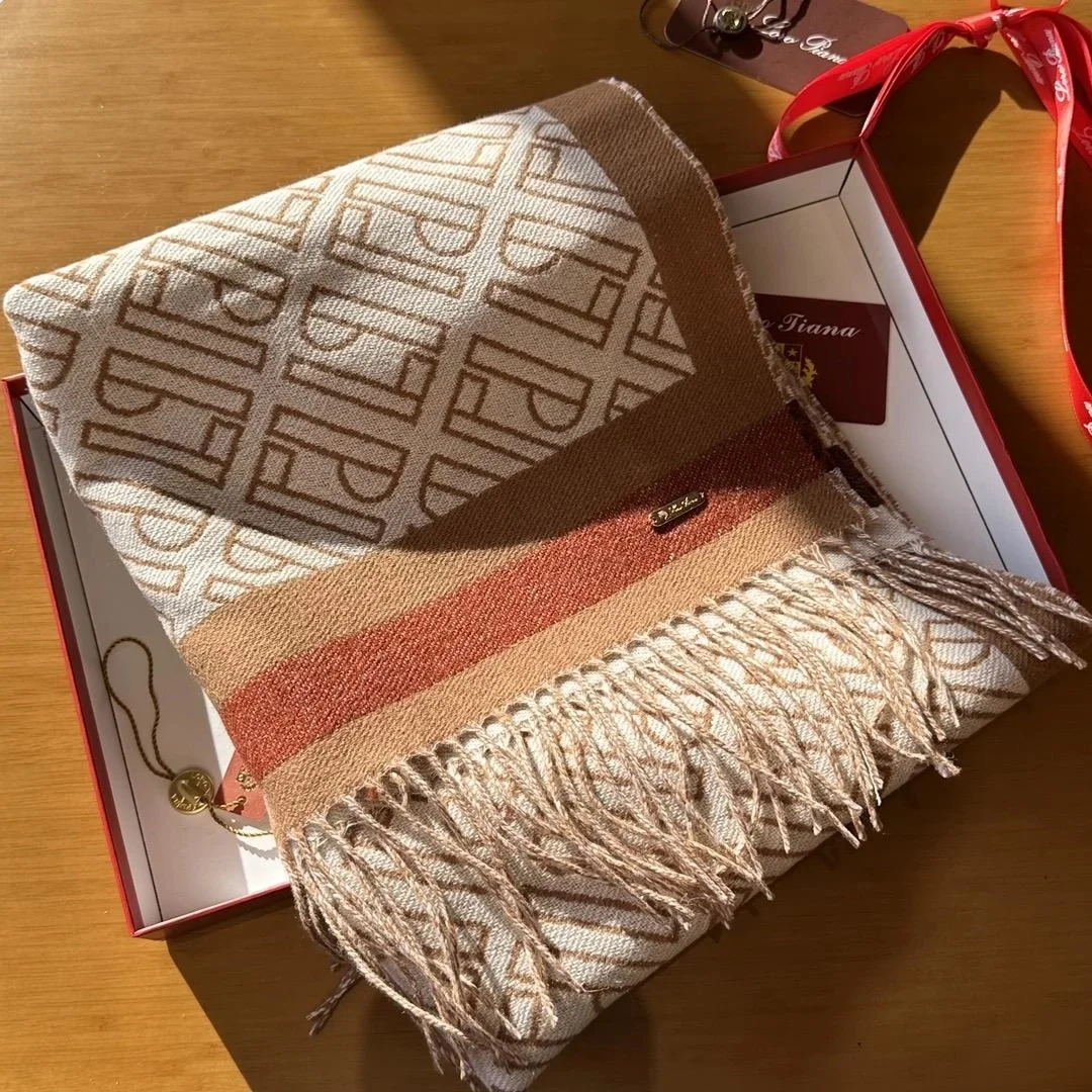 로로피아나 프린지드 로고 자카드 머플러