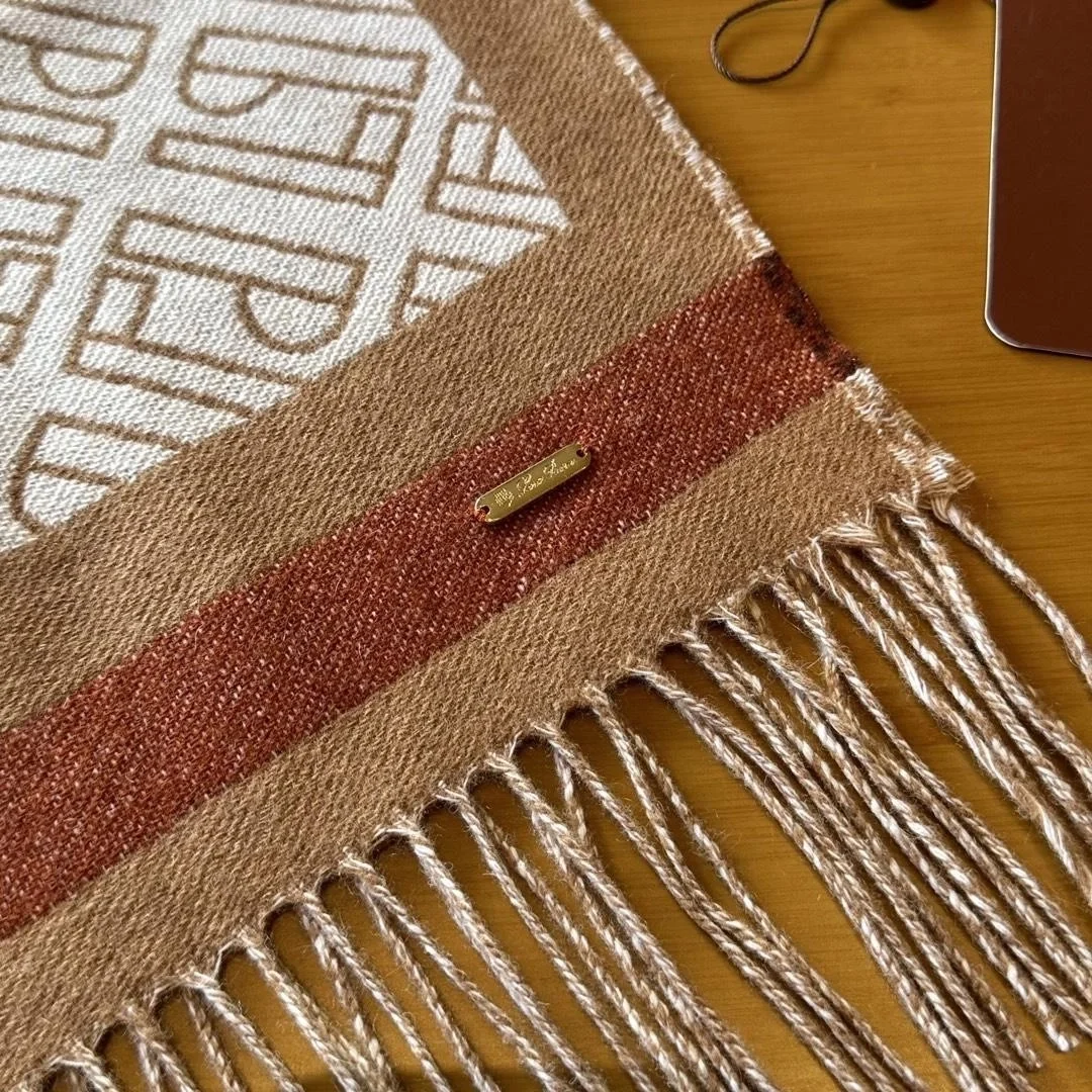 로로피아나 프린지드 로고 자카드 머플러