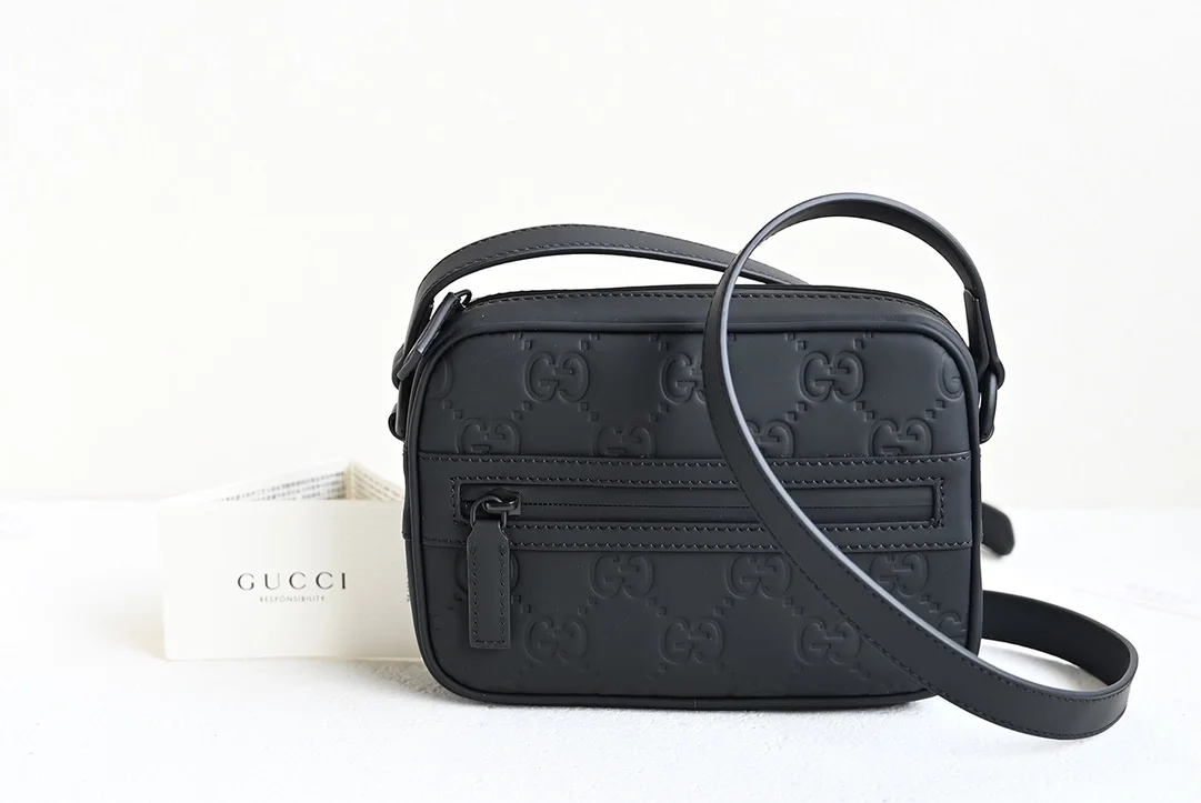 구찌 러버 미니 크로스백