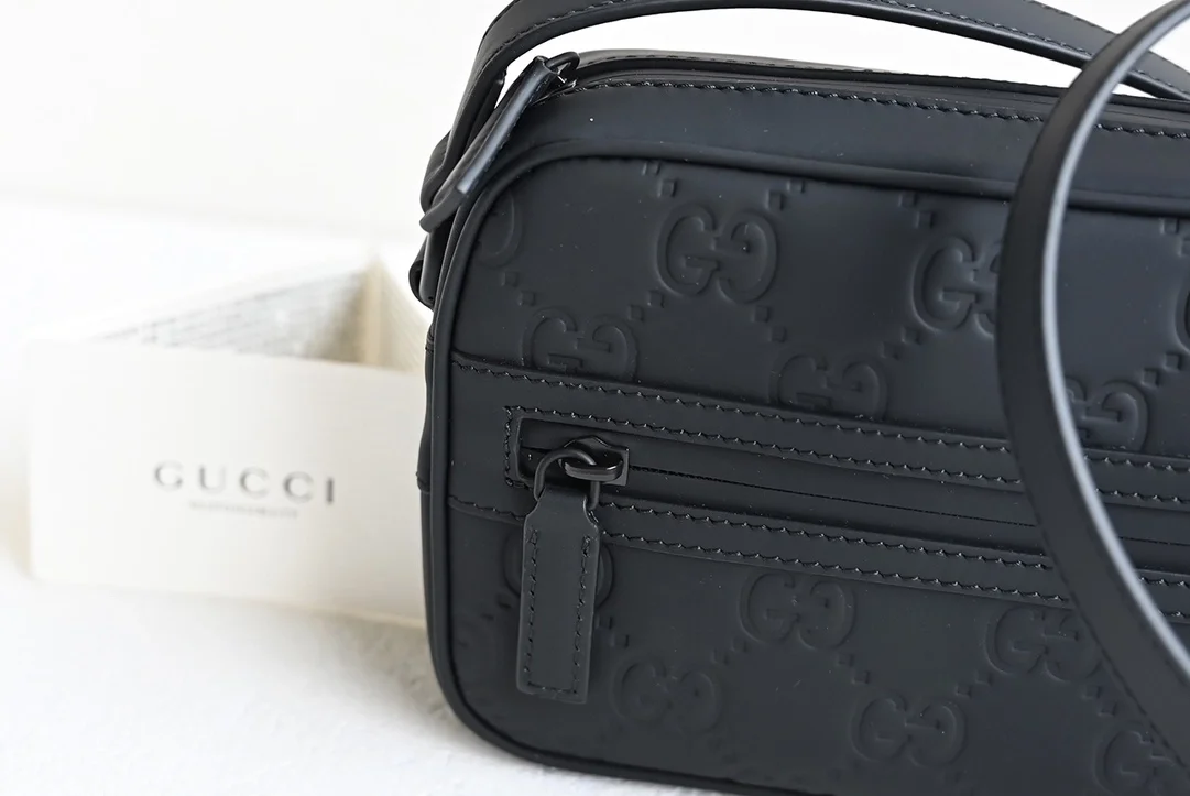 구찌 러버 미니 크로스백