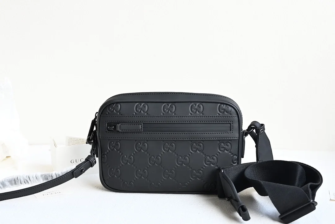 구찌 러버 크로스백