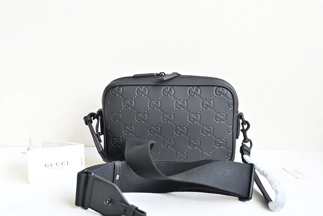 구찌 러버 크로스백