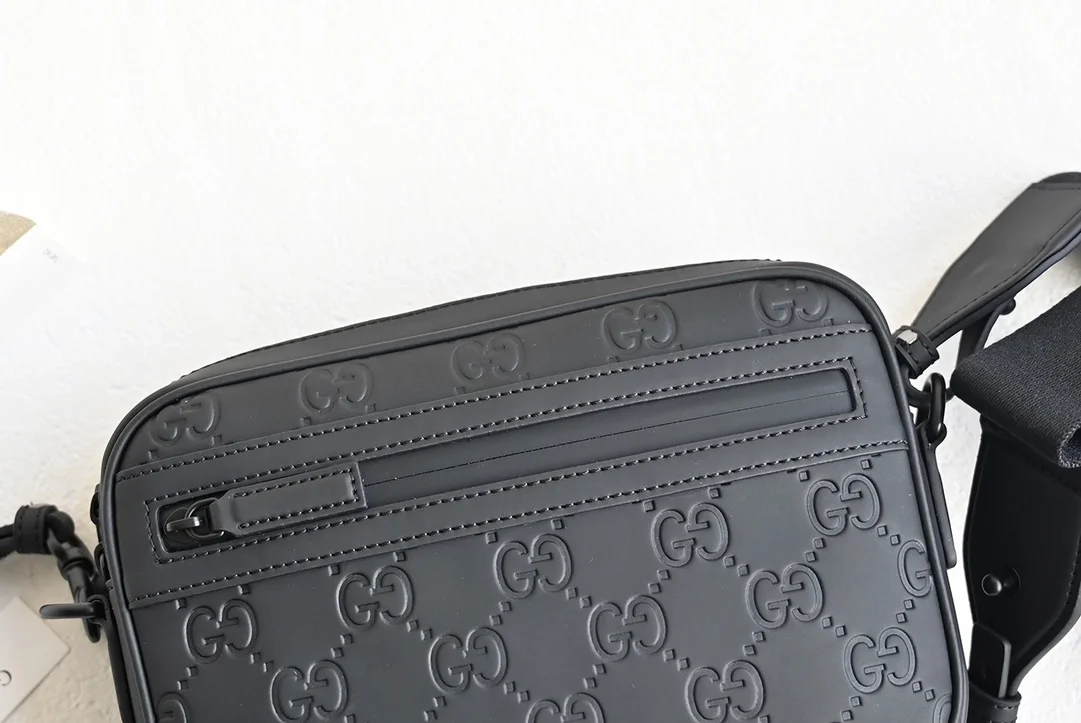 구찌 러버 크로스백