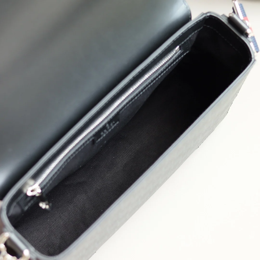 구찌 GG 크로스백