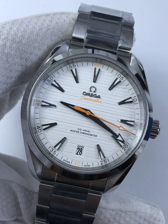 오메가 아쿠아테라 150M 화이트 다이얼