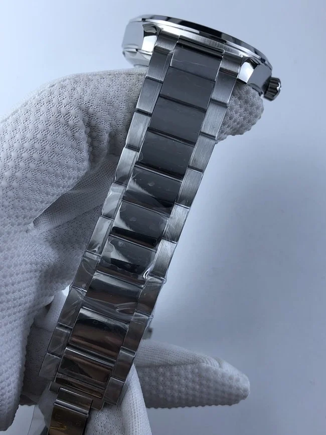 오메가 아쿠아테라 150M 화이트 다이얼