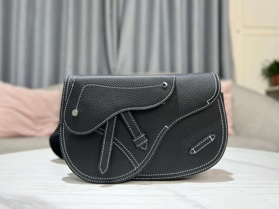 디올 새들 파우치 백 블랙