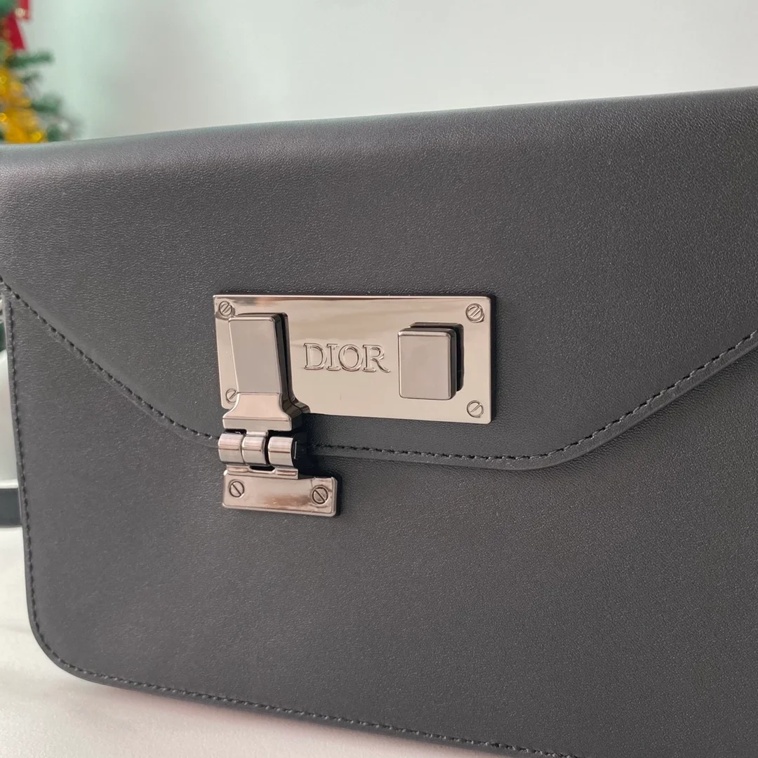 디올 오블리크 메신저 파우치 블랙