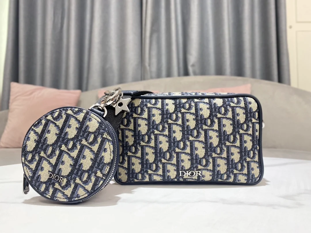 디올 멀티펑셔널 스몰 백 베이지