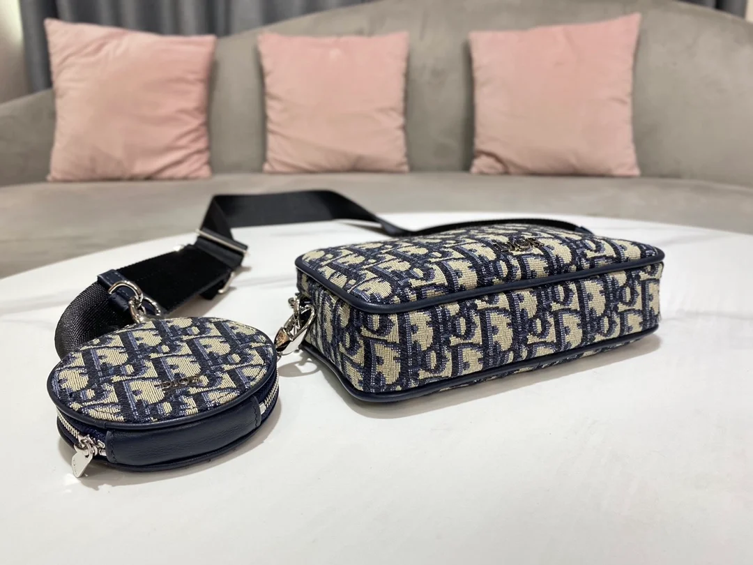 디올 멀티펑셔널 스몰 백 베이지