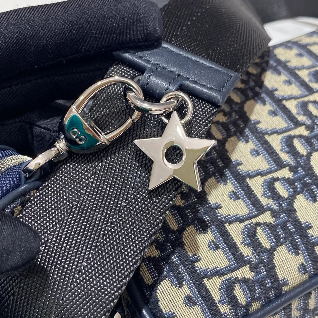 디올 멀티펑셔널 스몰 백 베이지