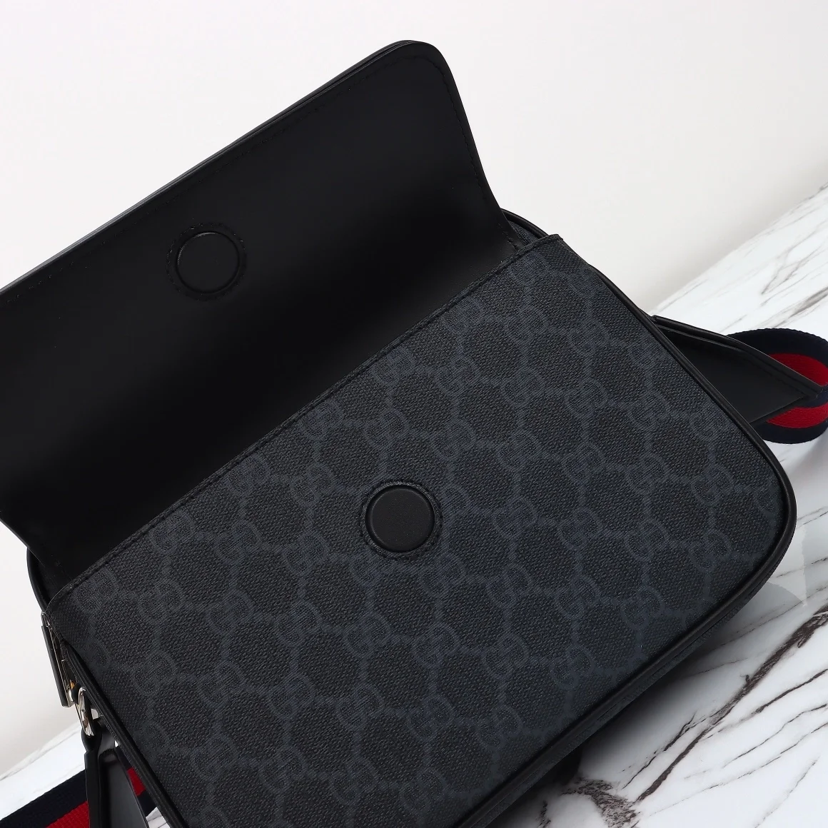 구찌 스몰 GG 크로스백