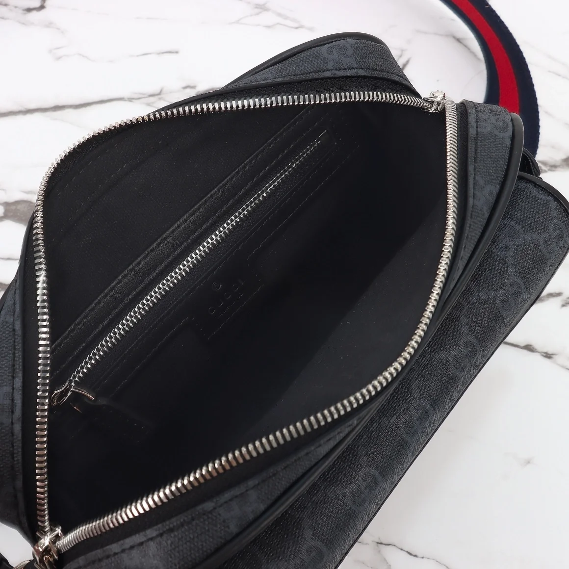 구찌 스몰 GG 크로스백