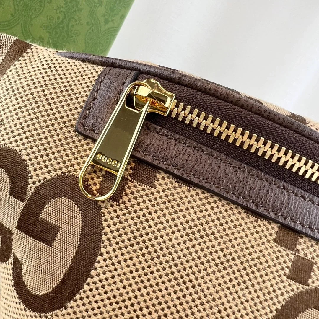 구찌 점보 GG 벨트 크로스백