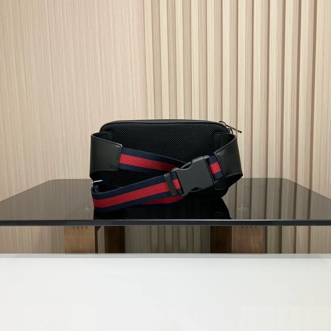 구찌 소프드 GG 슈프림 벨트백