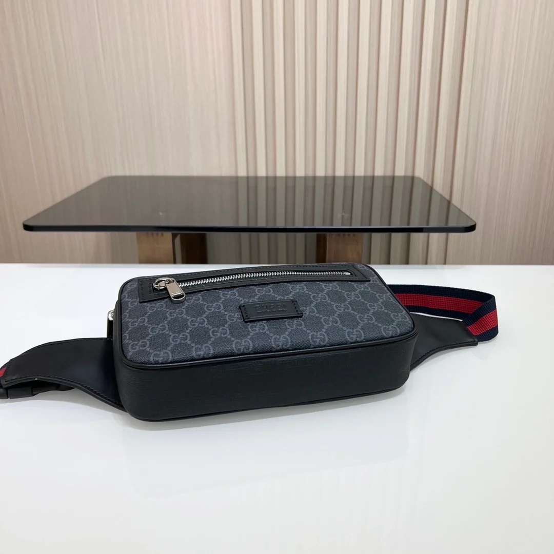 구찌 소프드 GG 슈프림 벨트백