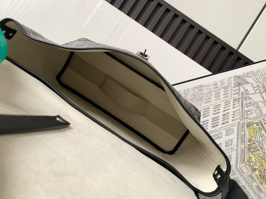 고야드 카페티엔 메신저백 MM 블랙