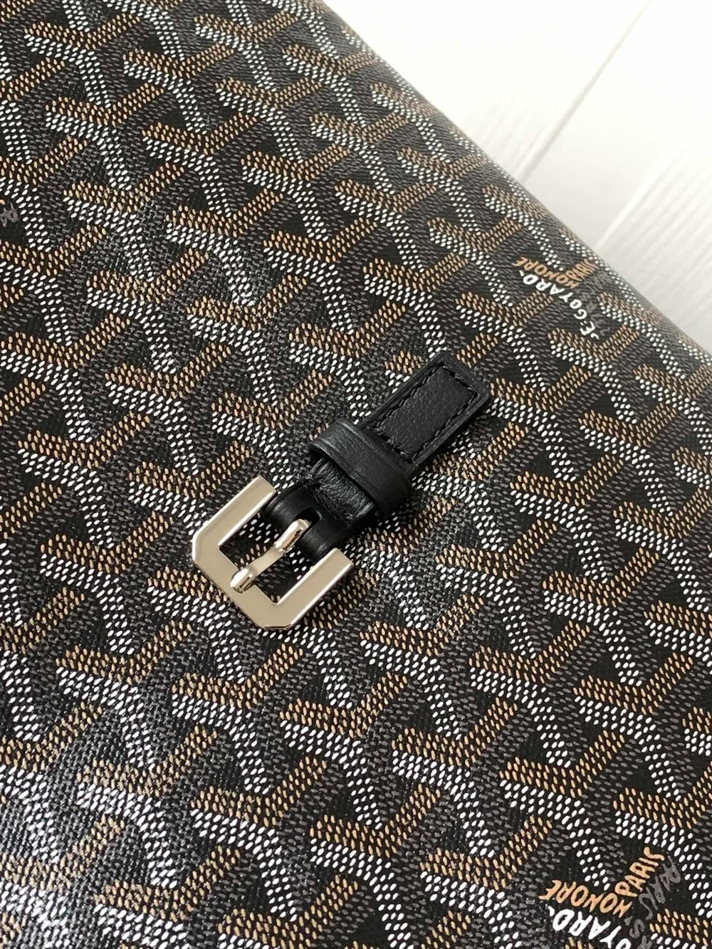 고야드 카페티엔 메신저백 MM 블랙