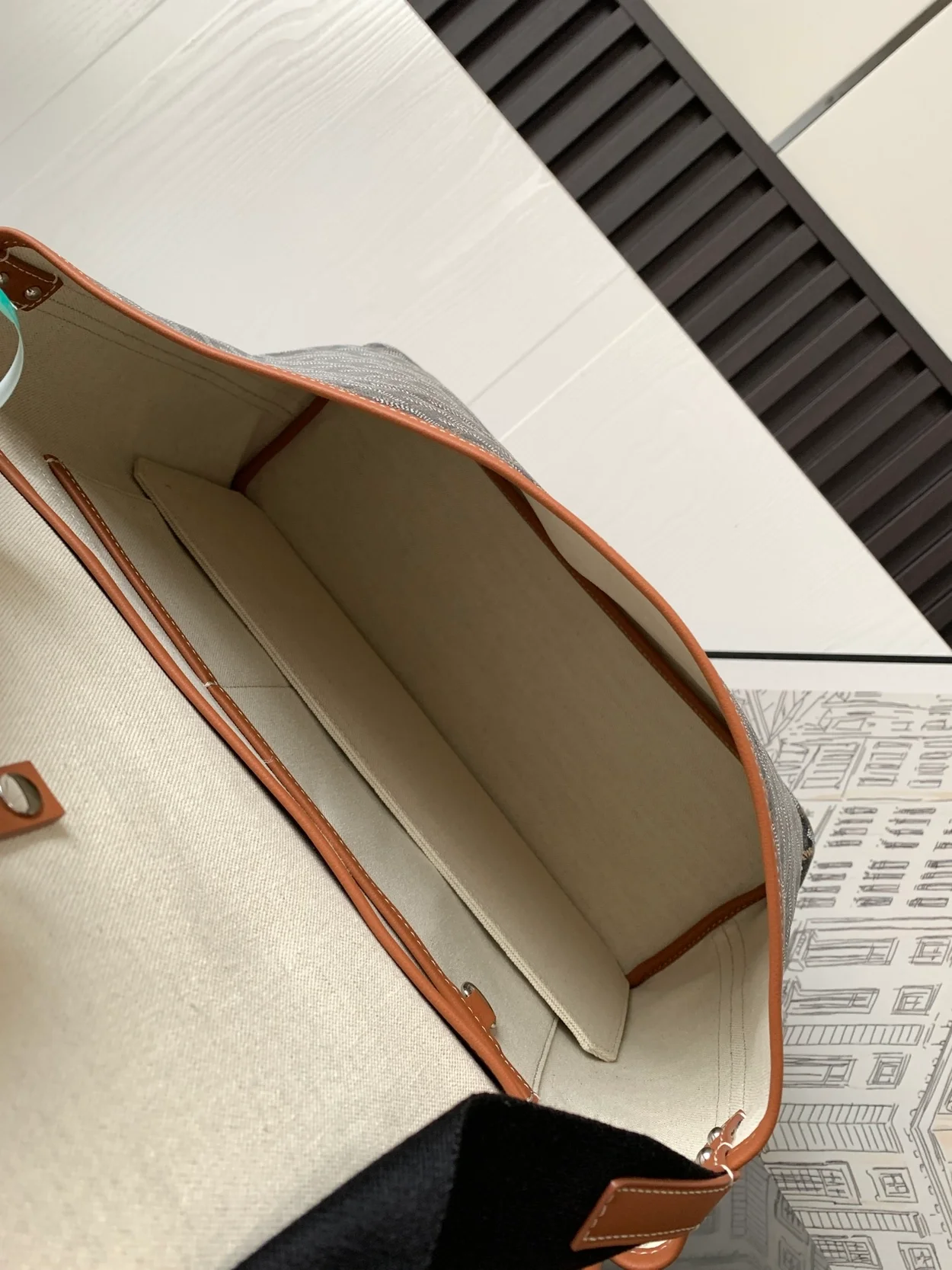 고야드 카페티엔 메신저백 MM 탄