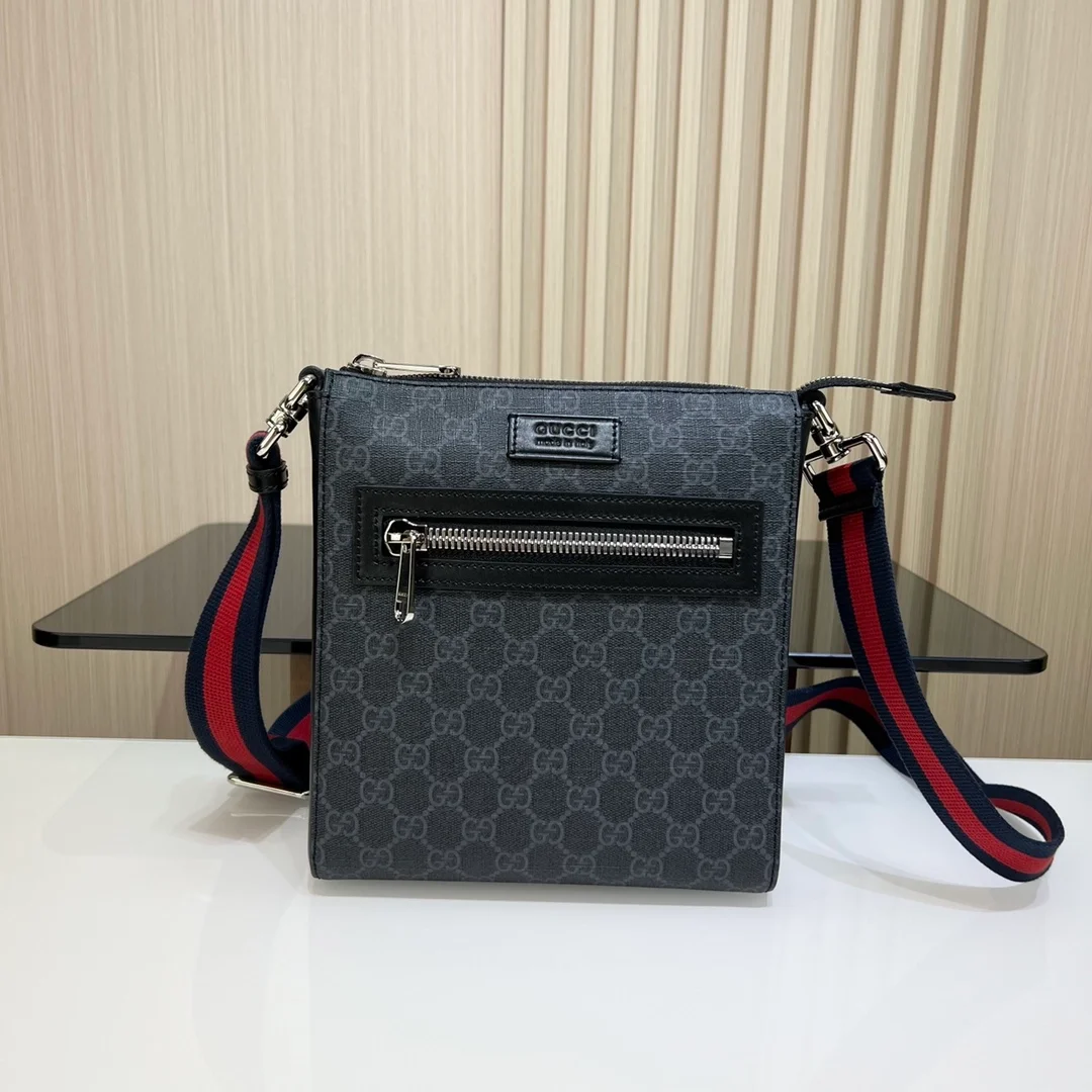 구찌 GG 슈프림 스몰 사이즈 메신저백