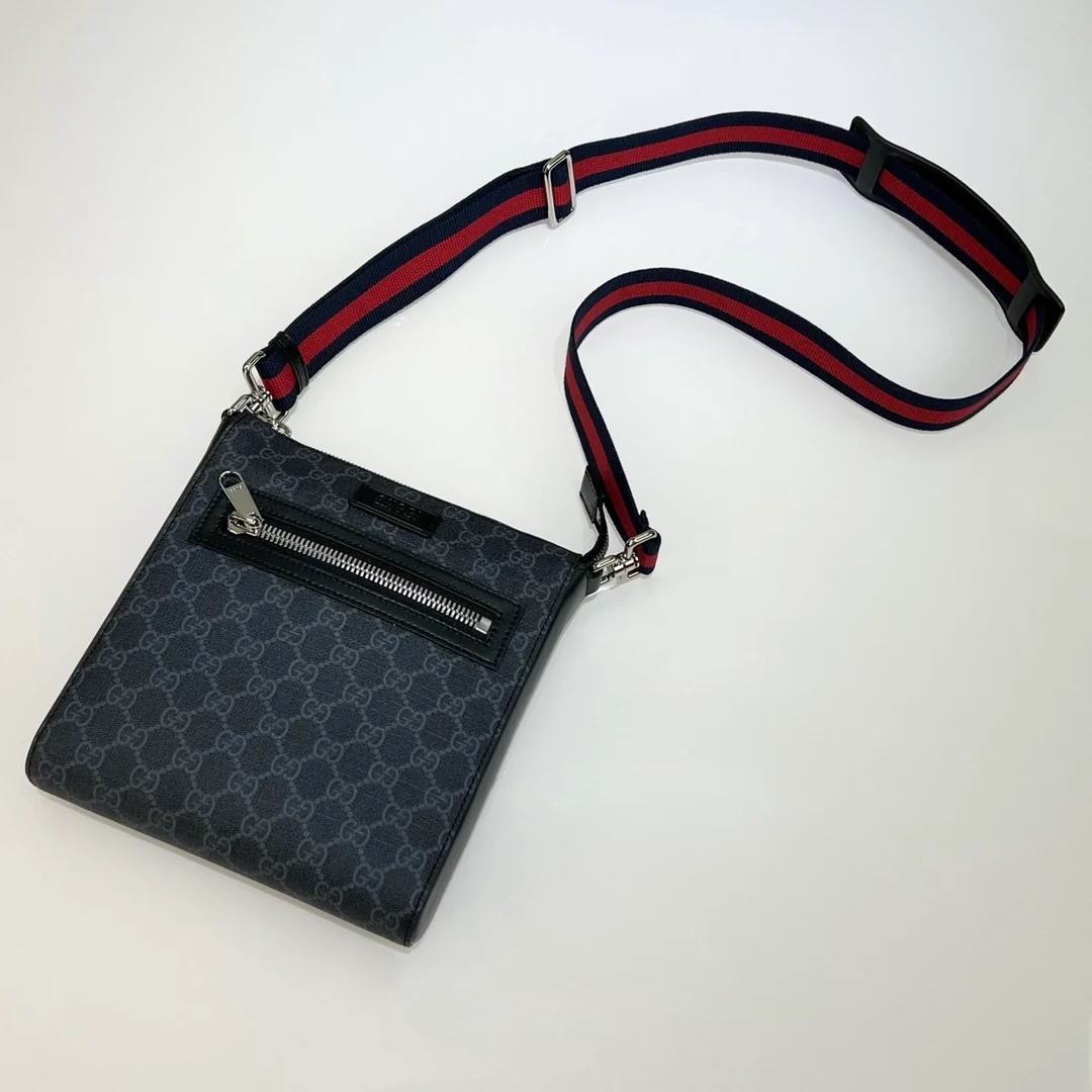 구찌 GG 슈프림 스몰 사이즈 메신저백