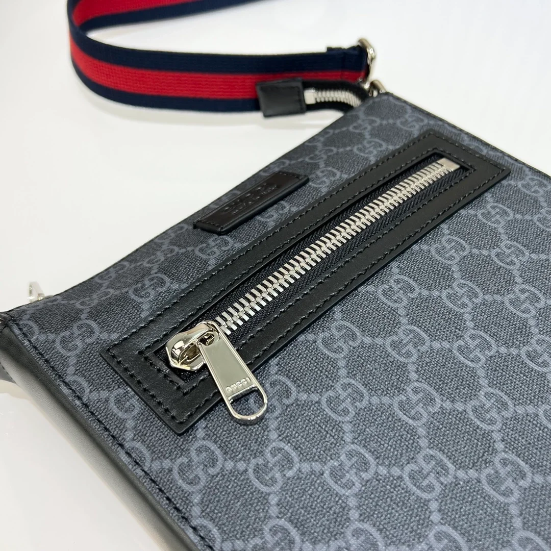 구찌 GG 슈프림 스몰 사이즈 메신저백