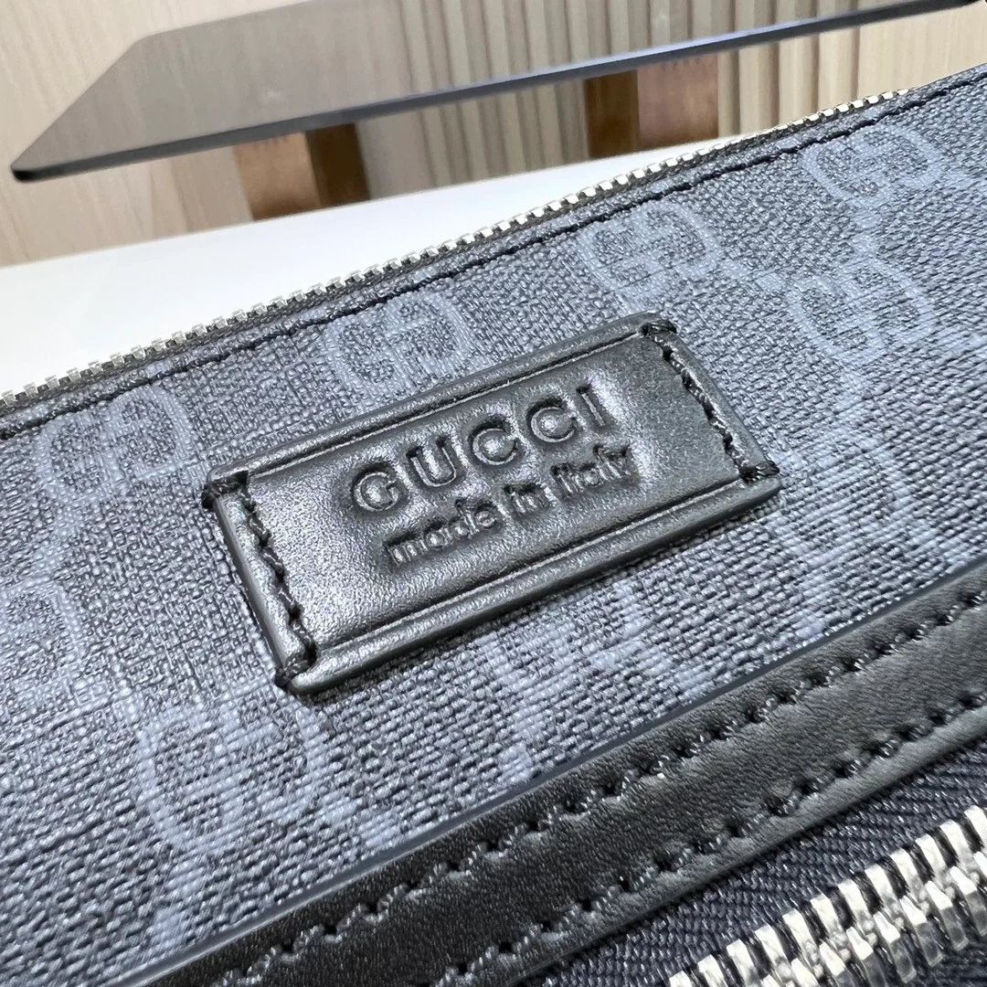 구찌 GG 슈프림 스몰 사이즈 메신저백