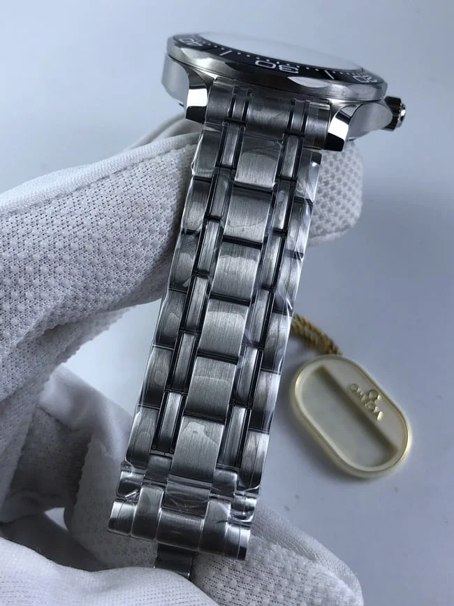 오메가 씨마스터 다이버 300 블랙다이얼