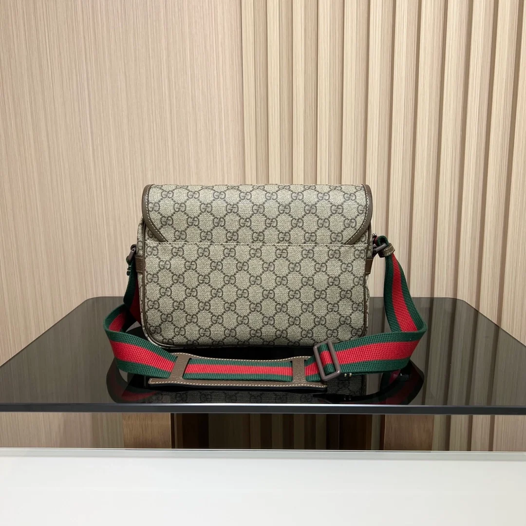 구찌 에보니 GG 슈프림 메신저백