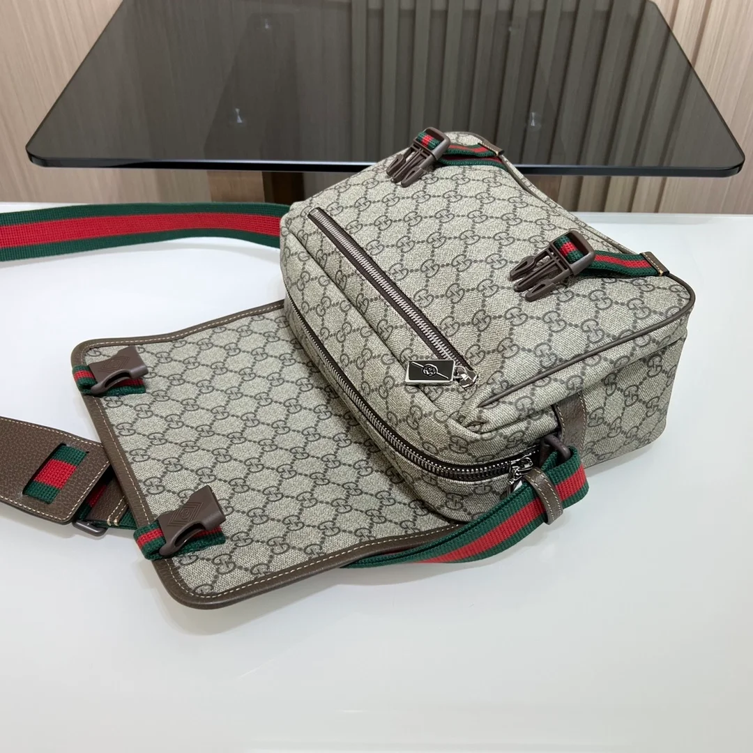 구찌 에보니 GG 슈프림 메신저백